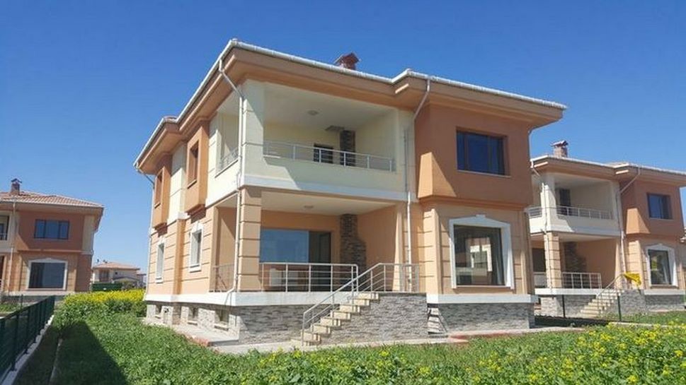 DİARBAKIRDA 750,000 YERİNE 660.000 ACİL SATILIK 9+1 VİLLA